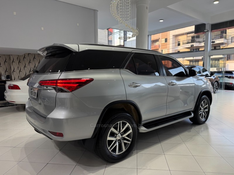 HILUX SW4 2.8 SRX 4X4 7 LUGARES 16V TURBO INTERCOOLER DIESEL 4P AUTOMÁTICO - 2018 - ERECHIM