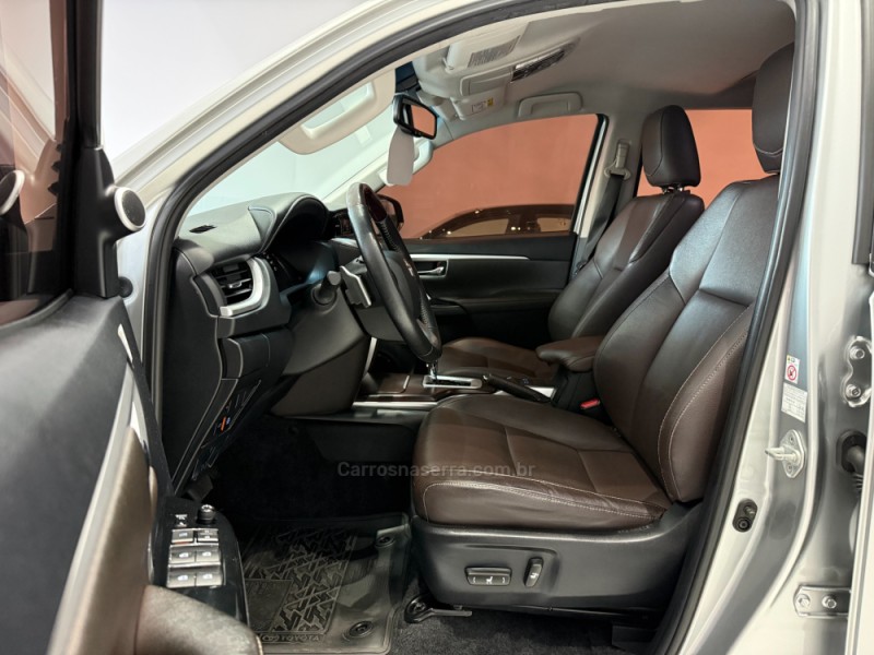 HILUX SW4 2.8 SRX 4X4 7 LUGARES 16V TURBO INTERCOOLER DIESEL 4P AUTOMÁTICO - 2018 - ERECHIM