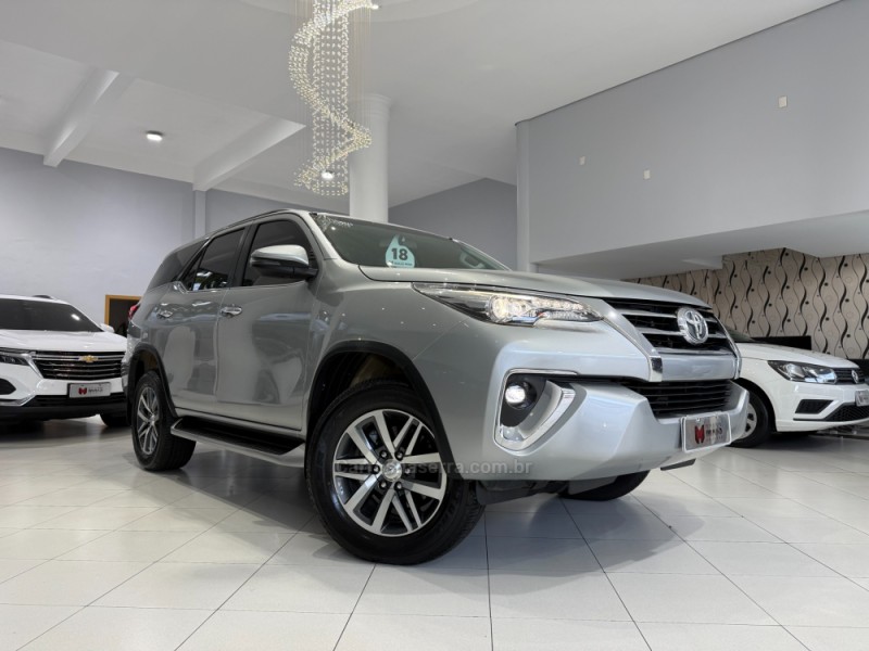 HILUX SW4 2.8 SRX 4X4 7 LUGARES 16V TURBO INTERCOOLER DIESEL 4P AUTOMÁTICO - 2018 - ERECHIM