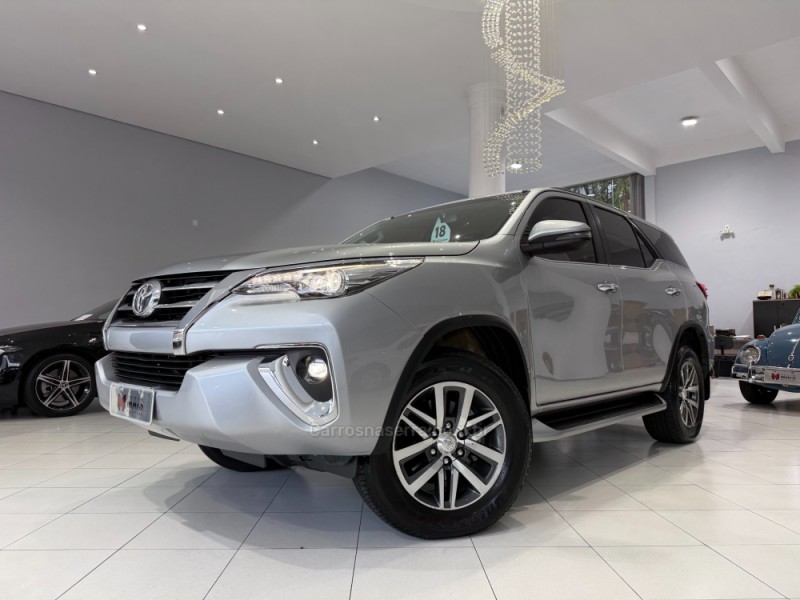 hilux sw4 2.8 srx 4x4 7 lugares 16v turbo intercooler diesel 4p automatico 2018 erechim