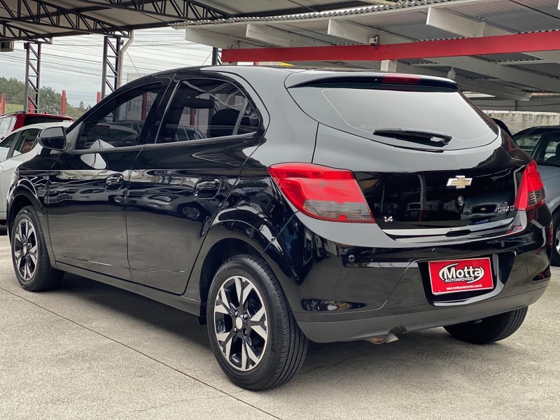 ONIX 1.4 MPFI LT 8V FLEX 4P MANUAL - 2013 - CAXIAS DO SUL