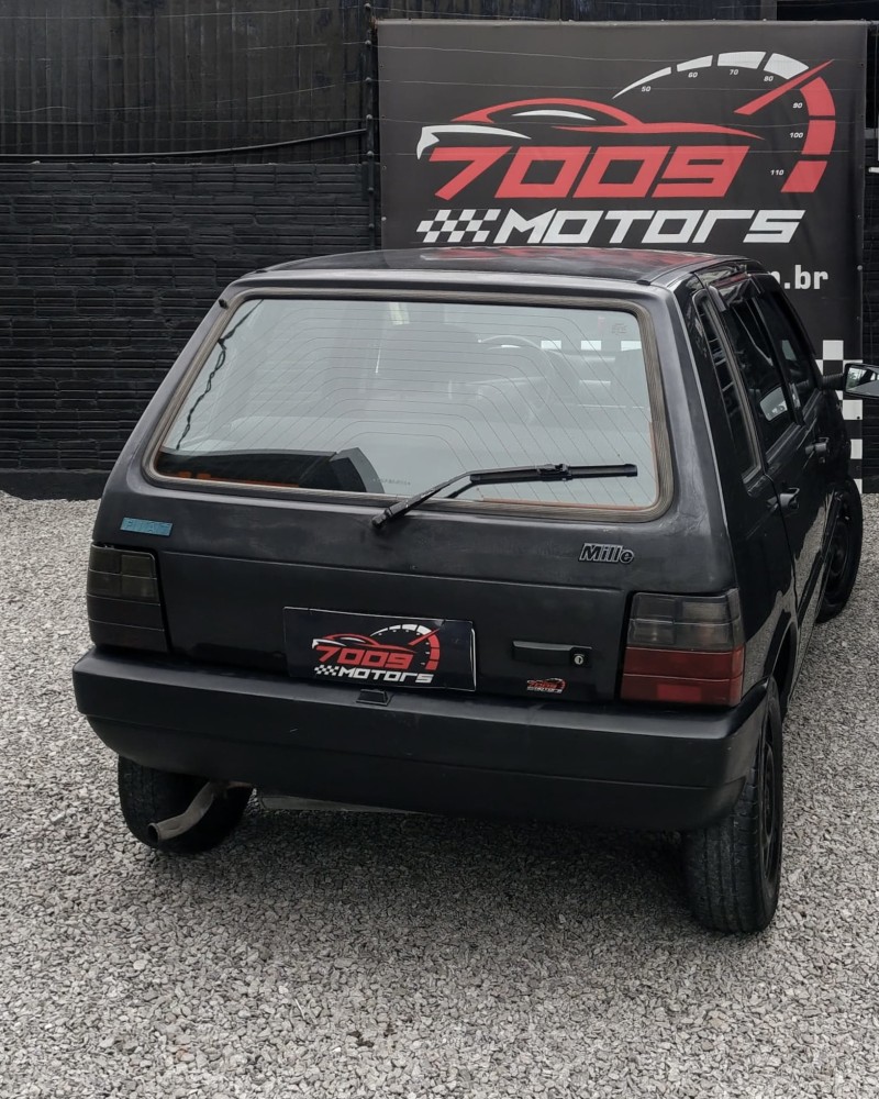 UNO 1.0 IE MILLE EP 8V GASOLINA 4P MANUAL - 1996 - CAXIAS DO SUL