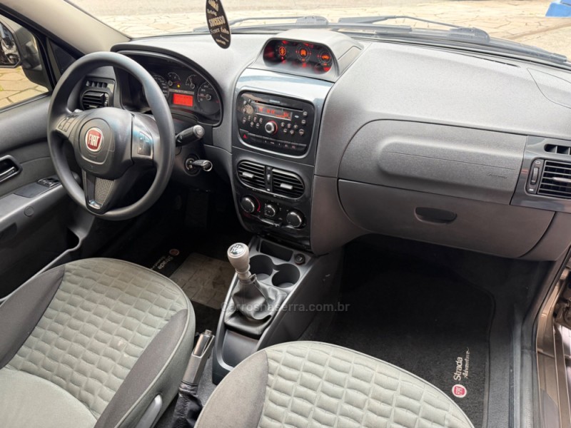 STRADA 1.8 MPI ADVENTURE CD 16V FLEX 3P MANUAL - 2015 - CAXIAS DO SUL