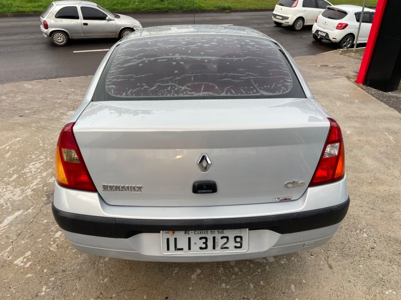CLIO 1.0 EXPRESSION SEDAN 16V GASOLINA 4P MANUAL - 2004 - CAXIAS DO SUL