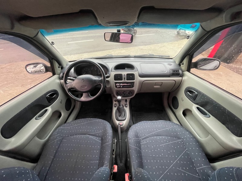 CLIO 1.0 EXPRESSION SEDAN 16V GASOLINA 4P MANUAL - 2004 - CAXIAS DO SUL
