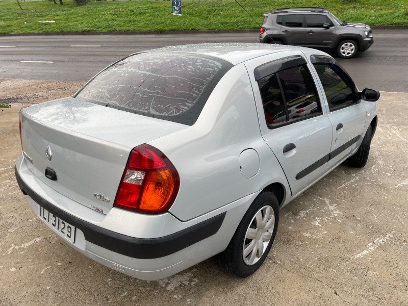 CLIO 1.0 EXPRESSION SEDAN 16V GASOLINA 4P MANUAL - 2004 - CAXIAS DO SUL
