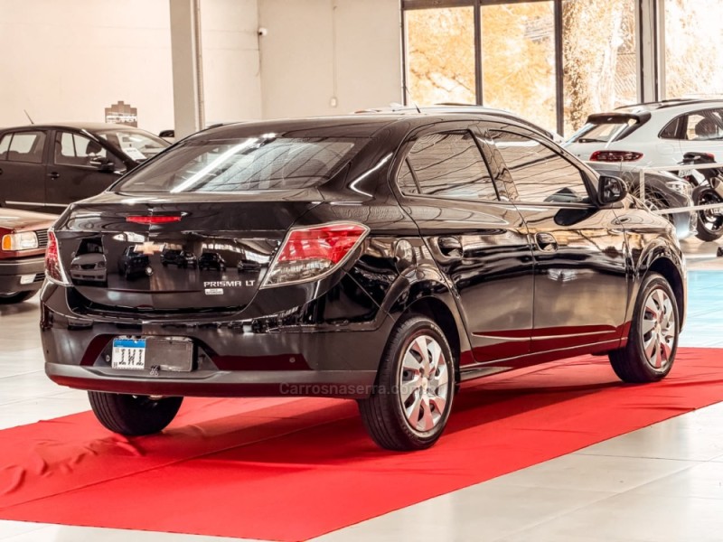 PRISMA 1.4 MPFI LT 8V FLEX 4P MANUAL - 2015 - NOVA PRATA