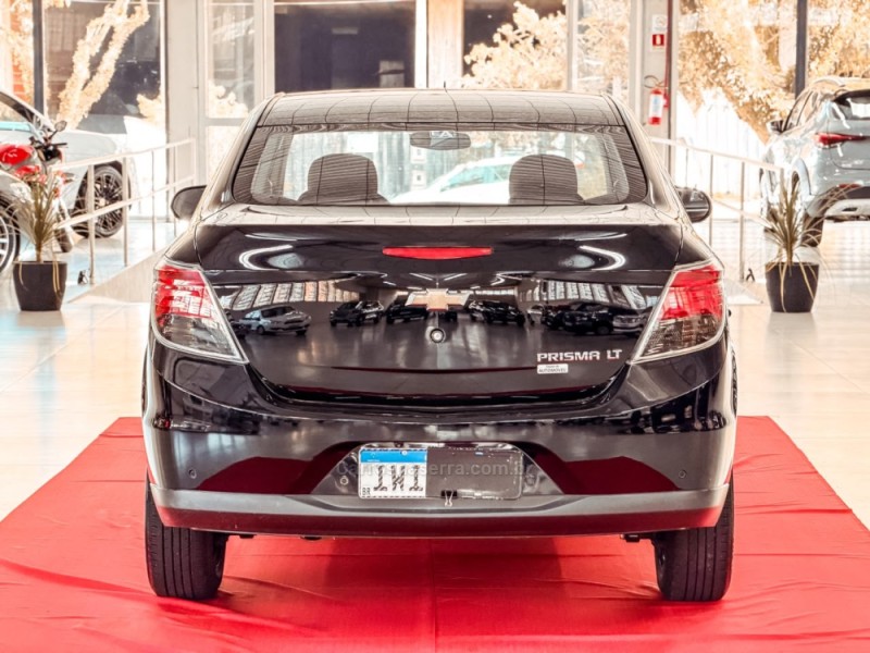 PRISMA 1.4 MPFI LT 8V FLEX 4P MANUAL - 2015 - NOVA PRATA