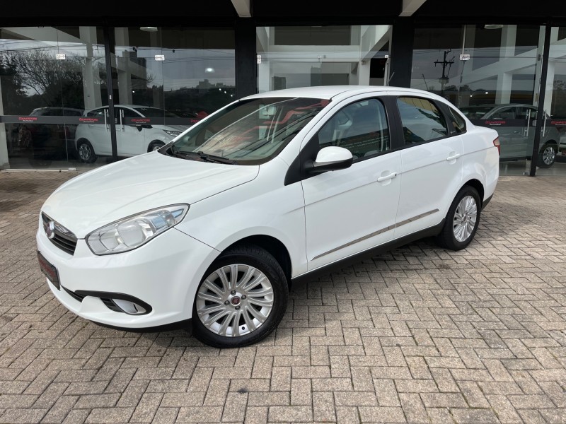 grand siena 1.6 mpi essence 16v flex 4p manual 2014 caxias do sul