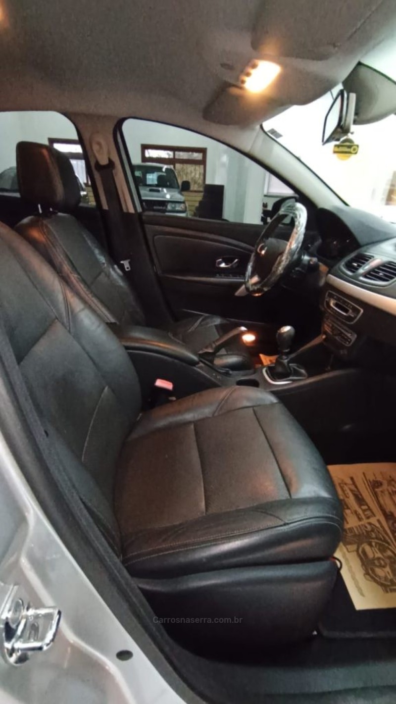FLUENCE 2.0 DYNAMIQUE 16V FLEX 4P MANUAL - 2012 - NOVA PETRóPOLIS