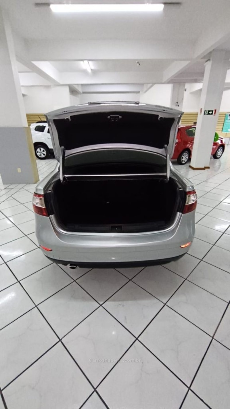 FLUENCE 2.0 DYNAMIQUE 16V FLEX 4P MANUAL - 2012 - NOVA PETRóPOLIS