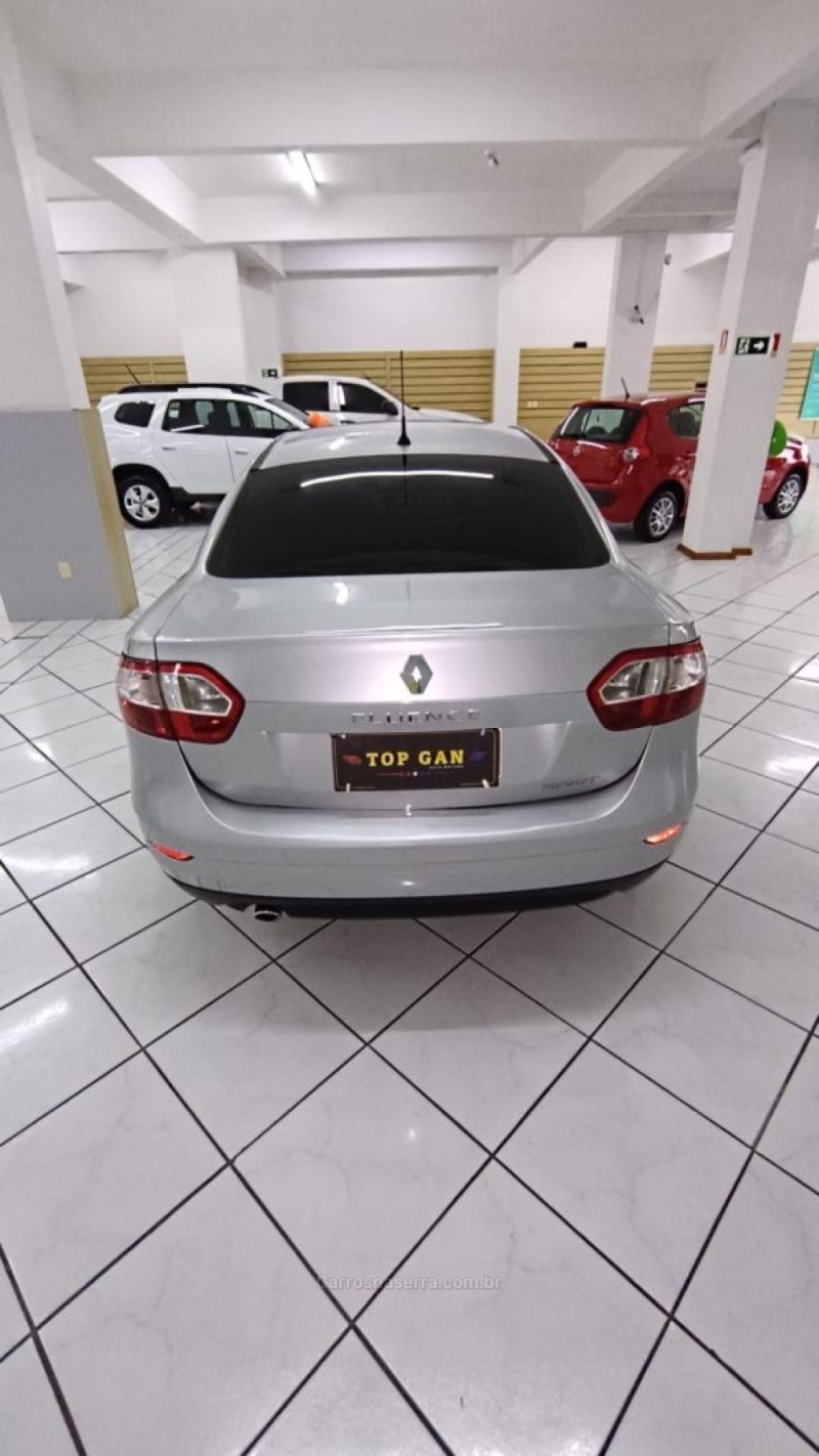 FLUENCE 2.0 DYNAMIQUE 16V FLEX 4P MANUAL - 2012 - NOVA PETRóPOLIS