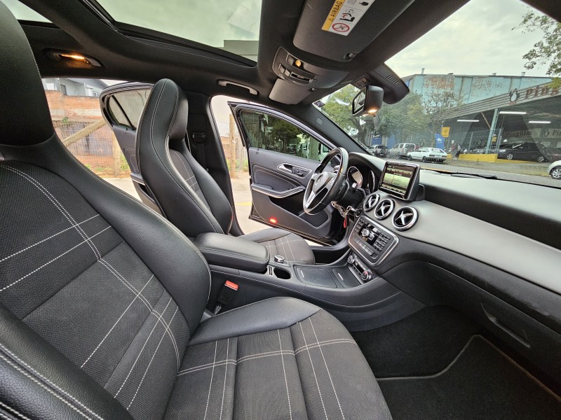 GLA 200 1.6 CGI VISION 16V TURBO FLEX 4P AUTOMÁTICO - 2015 - CAXIAS DO SUL