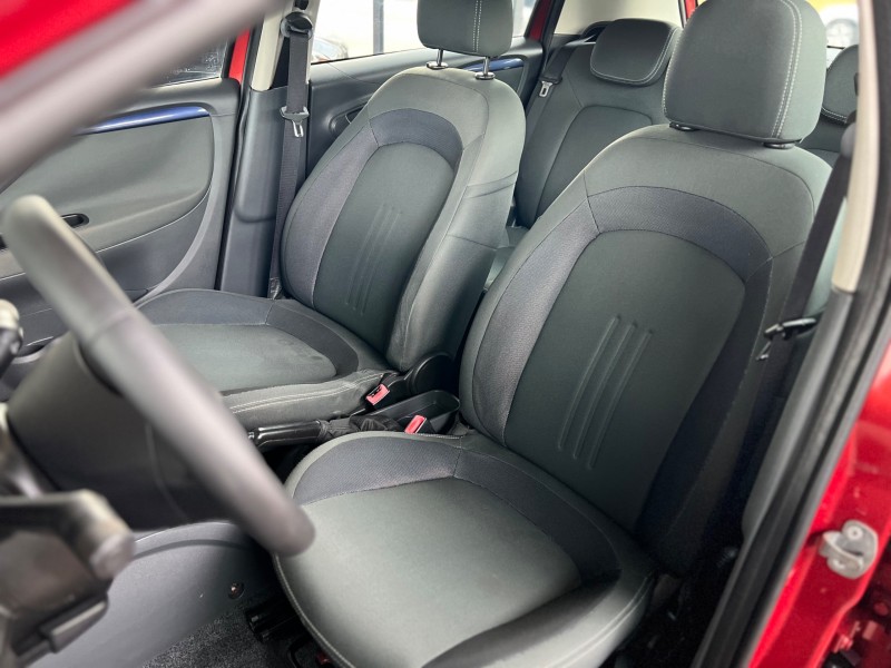 PUNTO 1.4 ATTRACTIVE 8V FLEX 4P MANUAL - 2015 - BENTO GONçALVES