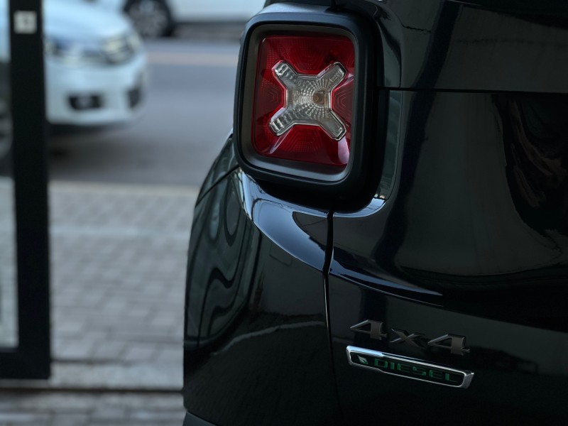 RENEGADE 2.0 16V TURBO DIESEL SPORT 4P 4X4 AUTOMÁTICO - 2017 - BENTO GONçALVES
