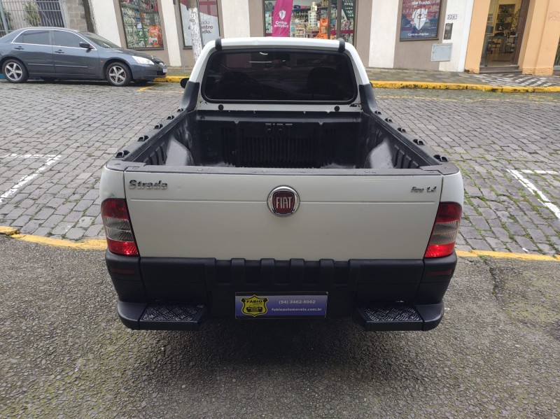 STRADA 1.3 MPI FIRE CS 8V GASOLINA 2P MANUAL - 2009 - GARIBALDI