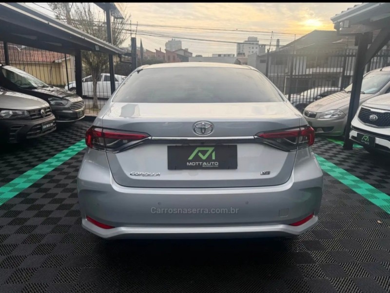 COROLLA 2.0 XEI 16V FLEX 4P AUTOMÁTICO - 2023 - CAXIAS DO SUL