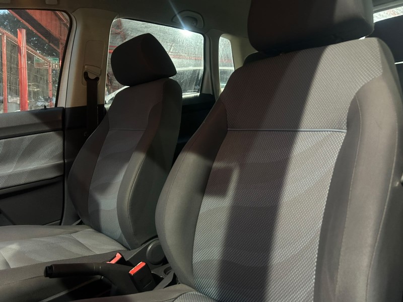POLO 1.6 MI 8V FLEX 4P MANUAL - 2011 - TRêS COROAS