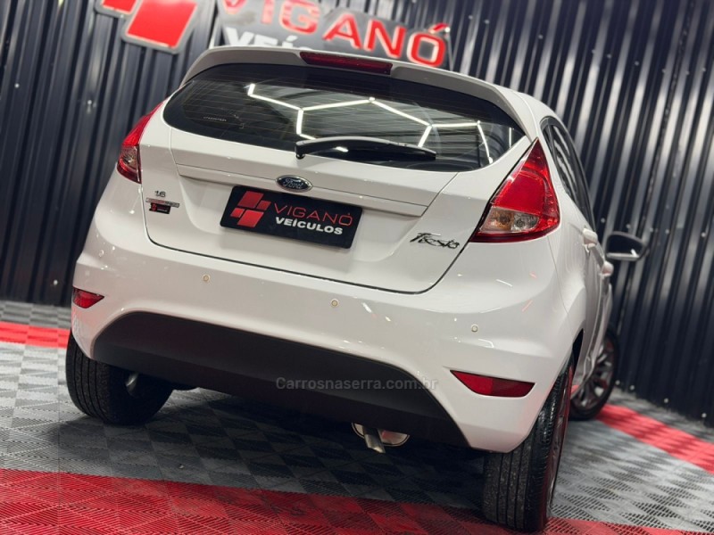 FIESTA 1.6 SE HATCH 16V FLEX 4P AUTOMÁTICO - 2015 - CAXIAS DO SUL