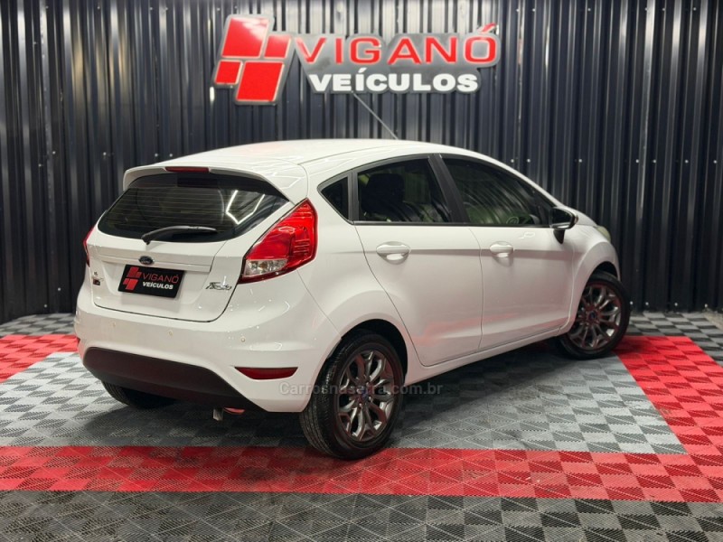 FIESTA 1.6 SE HATCH 16V FLEX 4P AUTOMÁTICO - 2015 - CAXIAS DO SUL