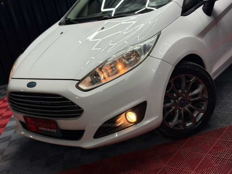FIESTA 1.6 SE HATCH 16V FLEX 4P AUTOMÁTICO - 2015 - CAXIAS DO SUL