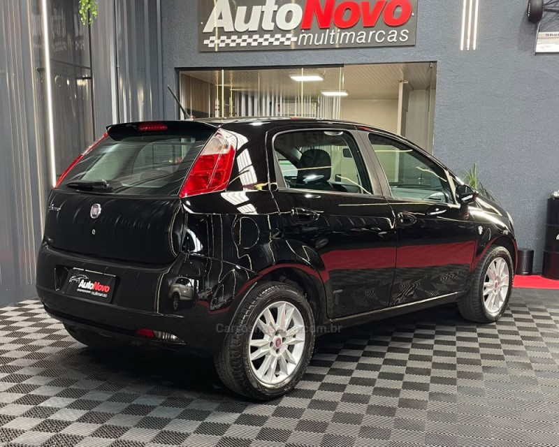 PUNTO 1.4 ATTRACTIVE ITALIA 8V FLEX 4P MANUAL - 2012 - VACARIA