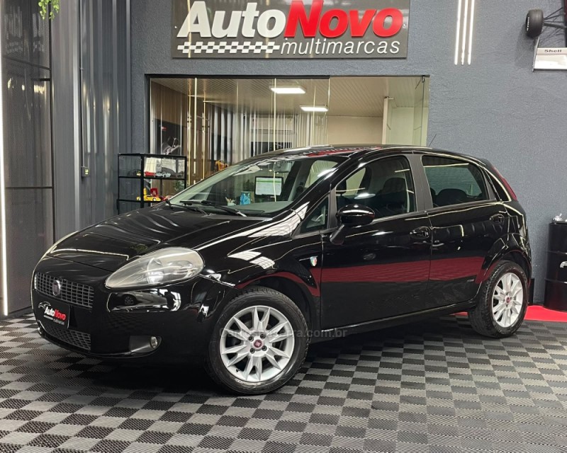 punto 1.4 attractive italia 8v flex 4p manual 2012 vacaria