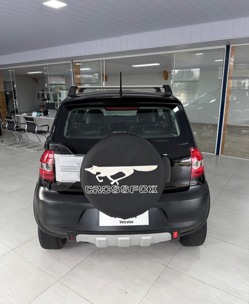 CROSSFOX 1.6 MI FLEX 8V 4P MANUAL - 2009 - VILA FLORES