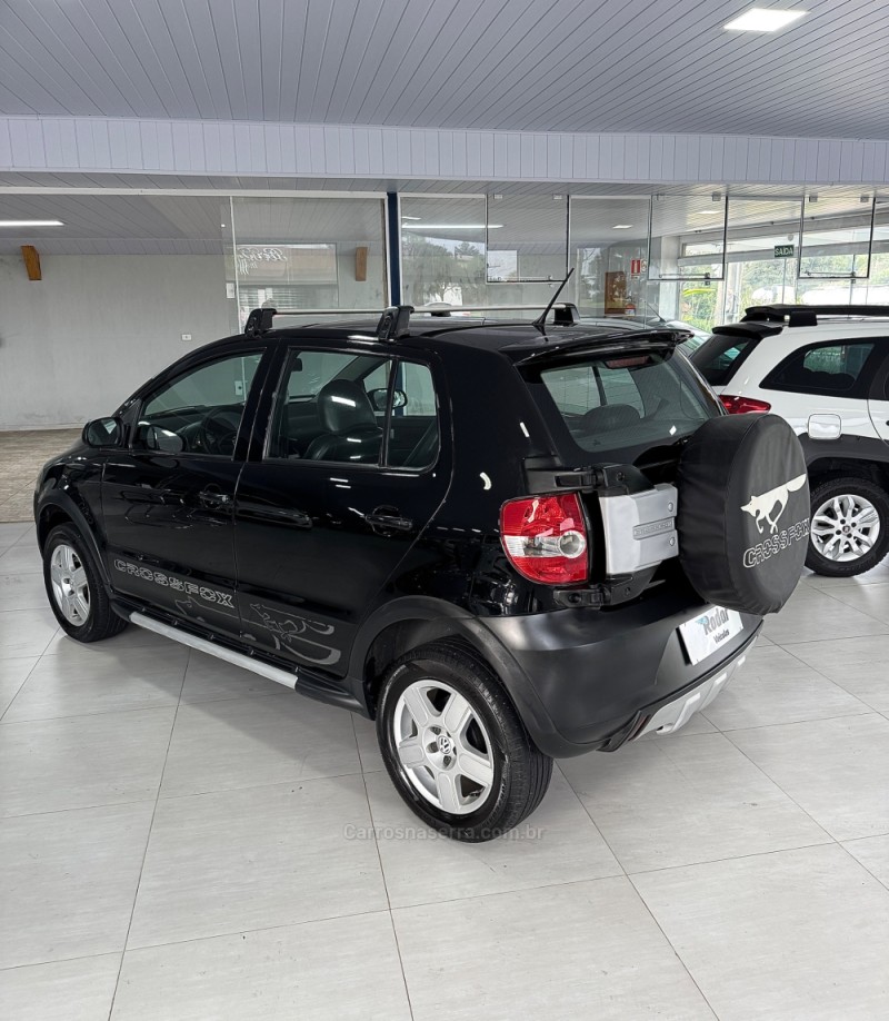 CROSSFOX 1.6 MI FLEX 8V 4P MANUAL - 2009 - VILA FLORES