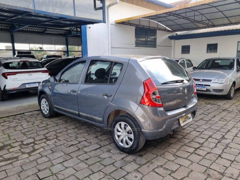 SANDERO 1.0 EXPRESSION 16V FLEX 4P MANUAL - 2009 - VACARIA