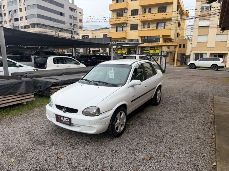 CLASSIC 1.0 MPFI SPIRIT 8V FLEX 4P MANUAL - 2009 - GARIBALDI