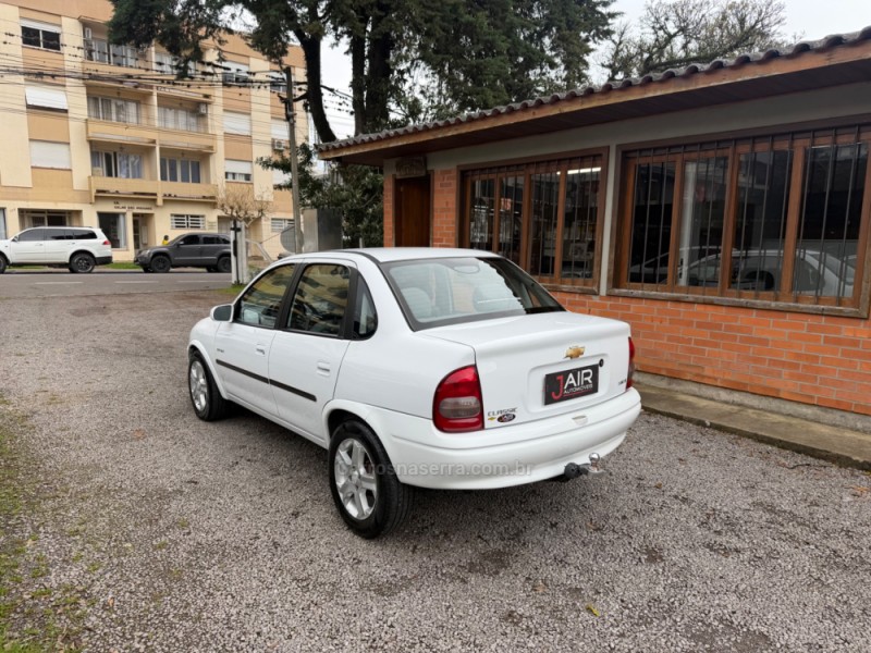 CLASSIC 1.0 MPFI SPIRIT 8V FLEX 4P MANUAL - 2009 - GARIBALDI