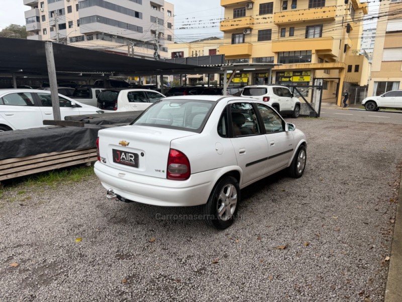 CLASSIC 1.0 MPFI SPIRIT 8V FLEX 4P MANUAL - 2009 - GARIBALDI