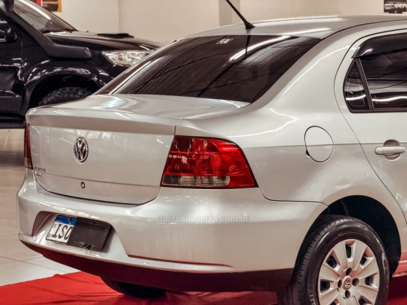 VOYAGE 1.0 MI 8V FLEX 4P MANUAL - 2012 - NOVA PRATA