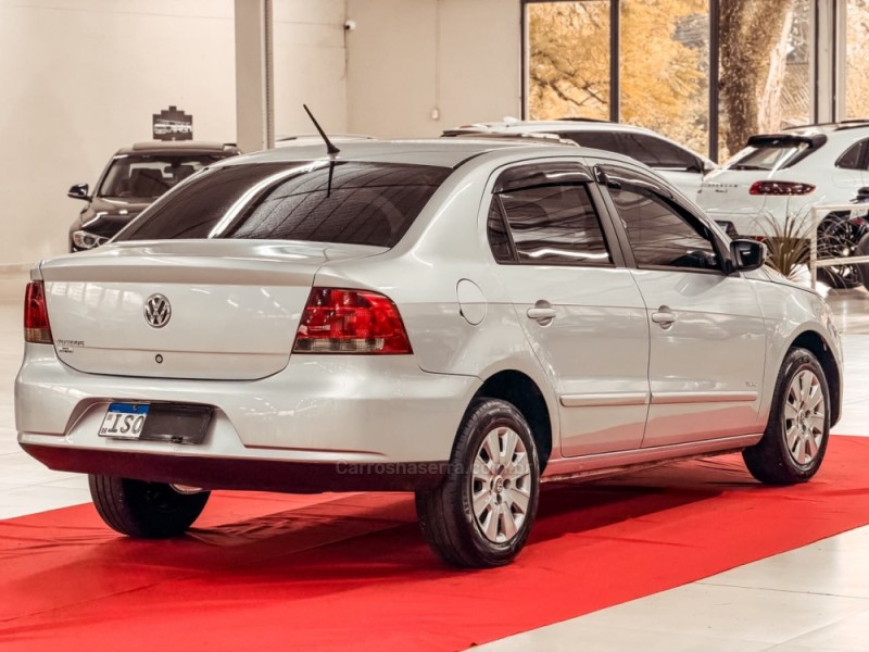VOYAGE 1.0 MI 8V FLEX 4P MANUAL - 2012 - NOVA PRATA