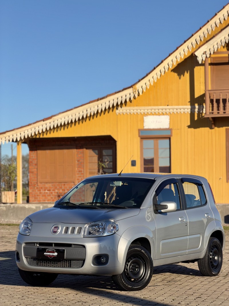 UNO 1.0 EVO VIVACE 8V FLEX 4P MANUAL - 2014 - ANTôNIO PRADO