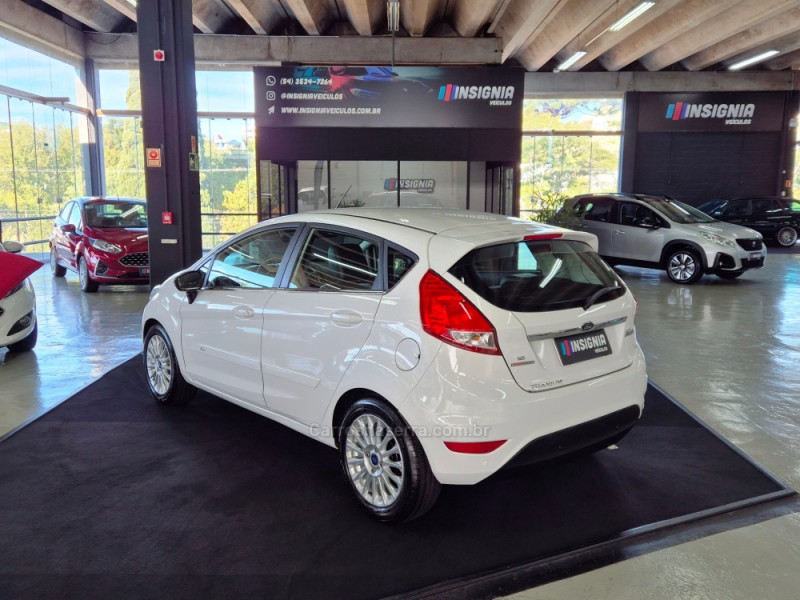 FIESTA 1.6 TITANIUM HATCH 16V FLEX 4P AUTOMÁTICO - 2015 - CAXIAS DO SUL