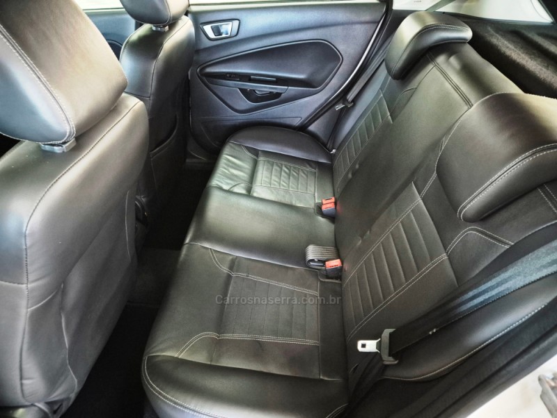 FIESTA 1.6 TITANIUM HATCH 16V FLEX 4P AUTOMÁTICO - 2015 - CAXIAS DO SUL