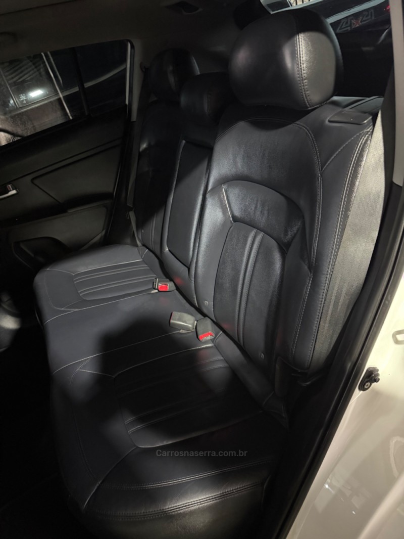 SPORTAGE 2.0 EX 4X2 16V GASOLINA 4P AUTOMÁTICO - 2015 - PAROBé