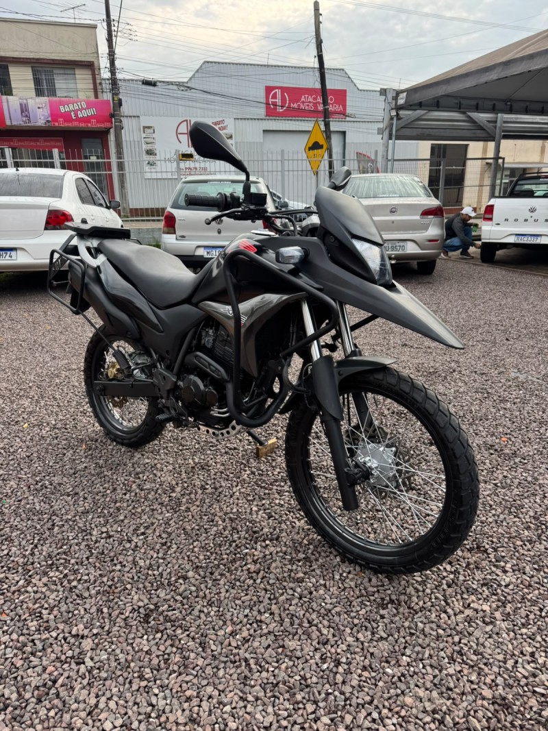 XRE 300 ABS - 2010 - VACARIA