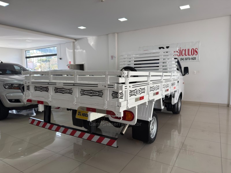 HR 2.5 LONGO COM CAÇAMBA 4X2 16V 130CV TURBO INTERCOOLER DIESEL 2P MANUAL - 2018 - NOVA BASSANO