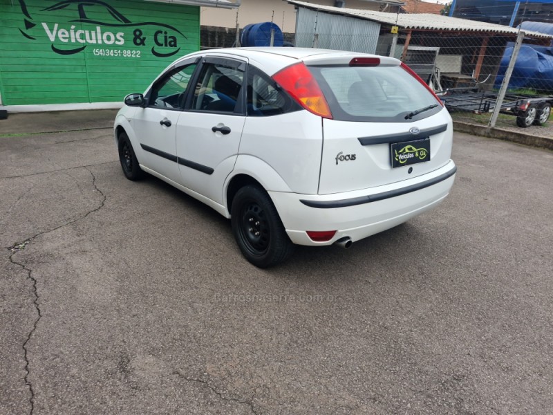 FOCUS 1.6 8V GASOLINA 4P MANUAL - 2005 - BENTO GONçALVES