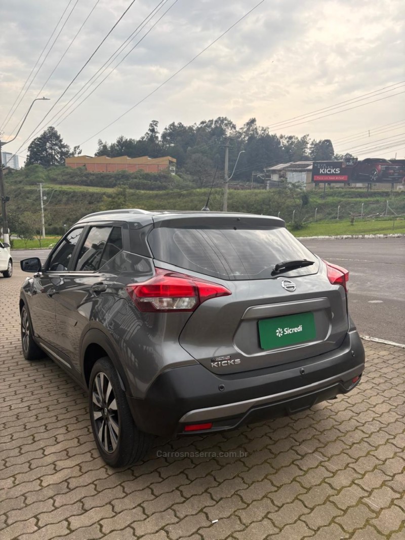 KICKS 1.6 SV 16V FLEXSTART 4P AUTOMÁTICO - 2017 - CAXIAS DO SUL