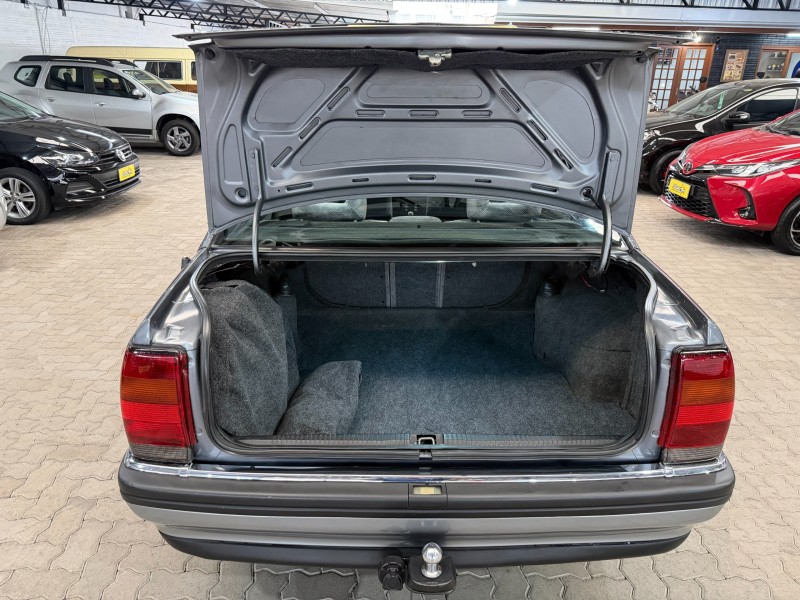 OMEGA 3.0 MPFI CD 12V GASOLINA 4P MANUAL - 1993 - CAXIAS DO SUL