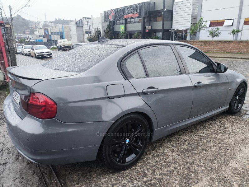 320I 2.0 16V GASOLINA 4P AUTOMÁTICO - 2010 - FARROUPILHA