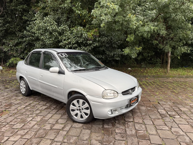 CORSA 1.0 MPFI CLASSIC SEDAN LIFE 8V FLEX 4P MANUAL - 2008 - CAXIAS DO SUL