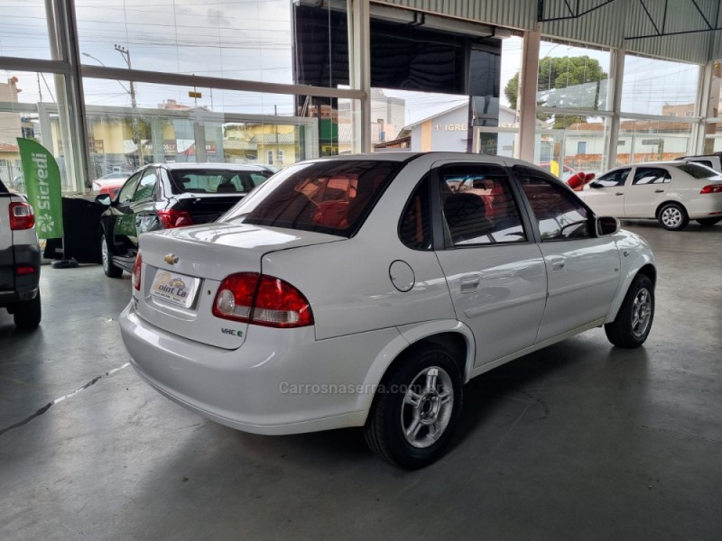 CLASSIC 1.0 MPFI LS 8V FLEX 4P MANUAL - 2011 - VACARIA