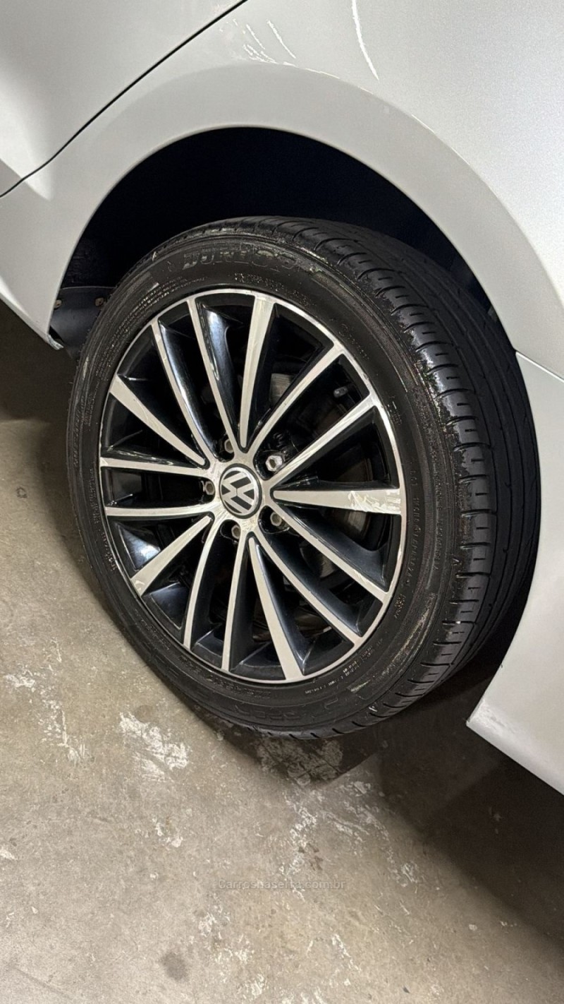 JETTA 2.0 TSI HIGHLINE 200CV GASOLINA 4P TIPTRONIC - 2013 - CAXIAS DO SUL