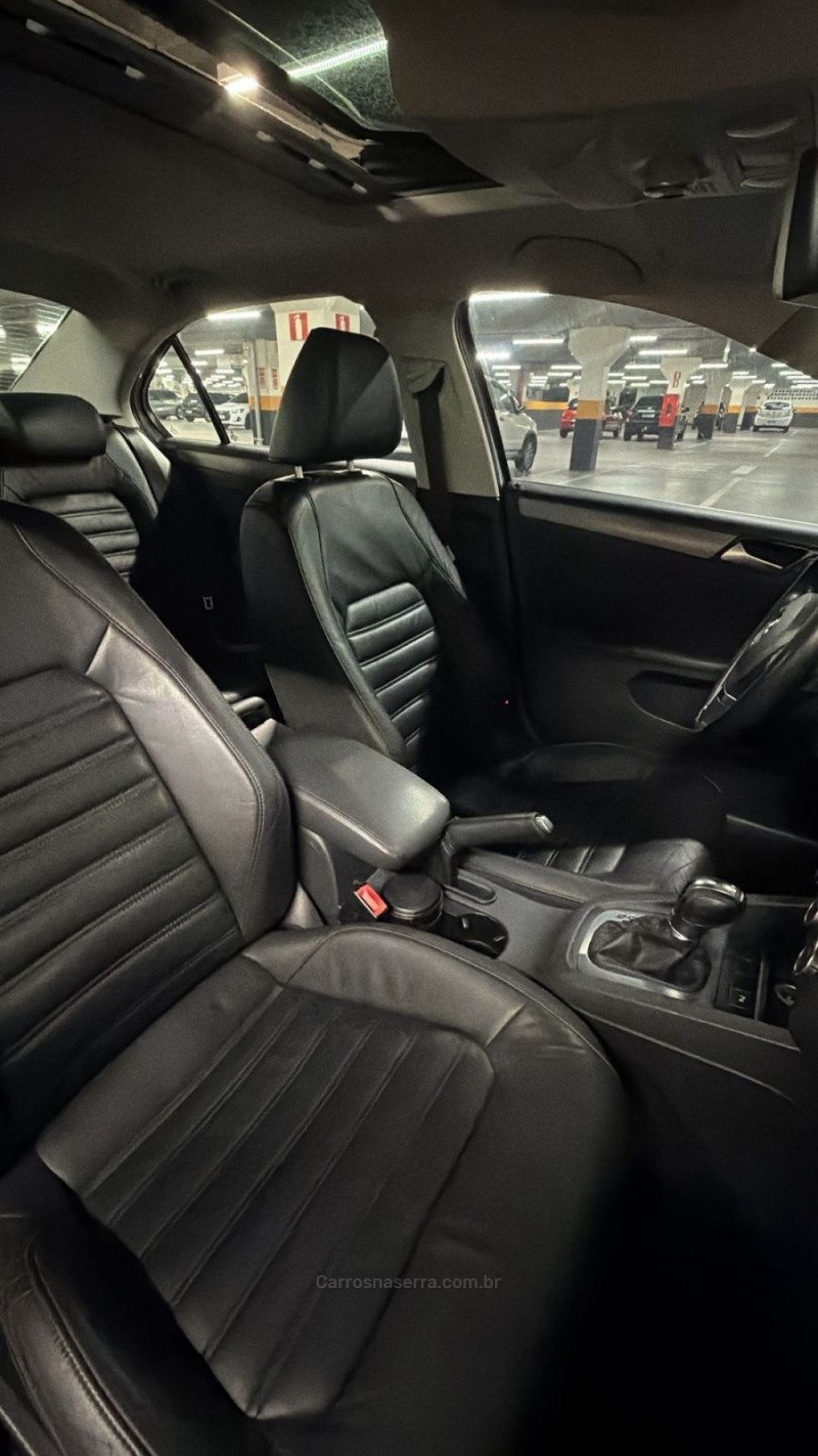 JETTA 2.0 TSI HIGHLINE 200CV GASOLINA 4P TIPTRONIC - 2013 - CAXIAS DO SUL