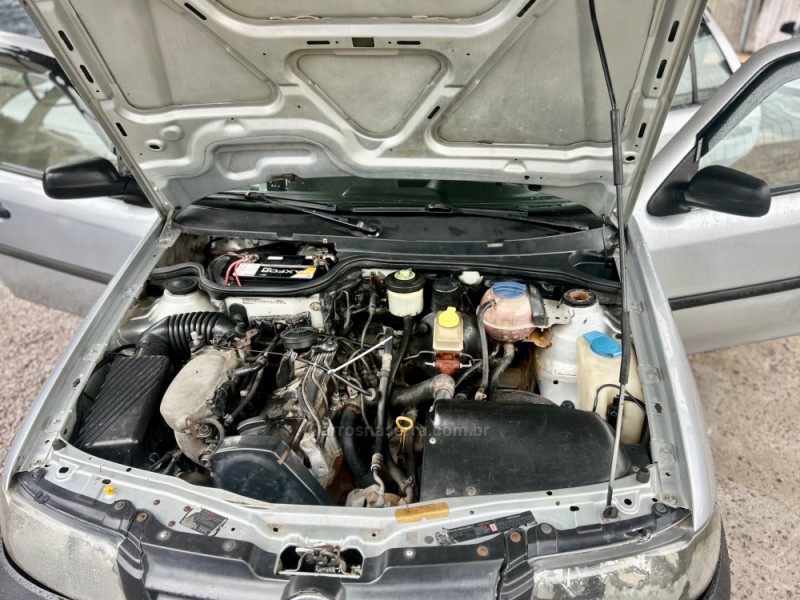 GOL 1.6 MI POWER 8V GASOLINA 4P MANUAL G.III - 2003 - CAXIAS DO SUL